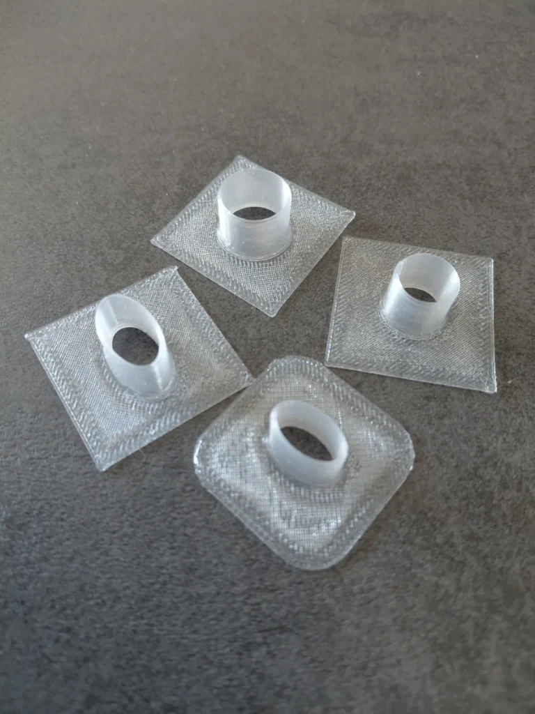 Pièces techniques transparentes imprimées en 3D, manchons ronds et ovales
